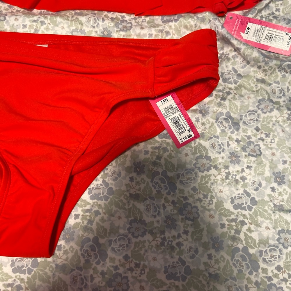 Bathing suite - Picture 3 of 4